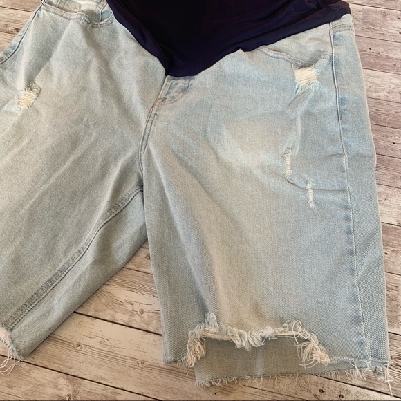 PinkBlush Denim Plus Size Distressed Light Wash Maternity Bermuda Shorts - Picture 5 of 9